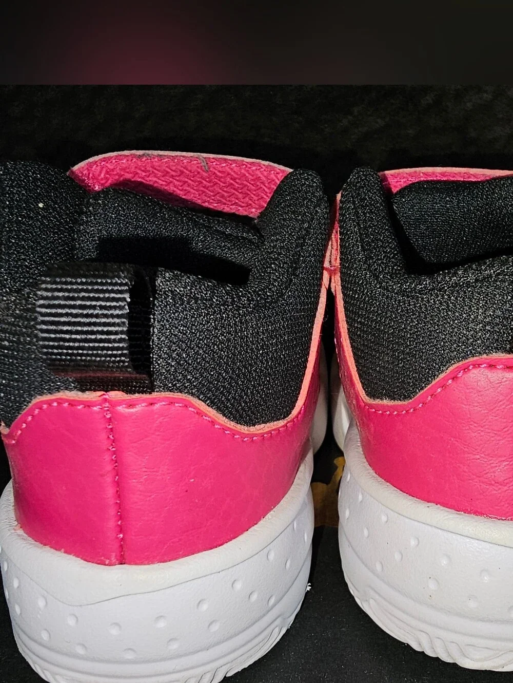 Jordan Maz Aura 3 Size 7C Athletic Sneakers - Black & Pink